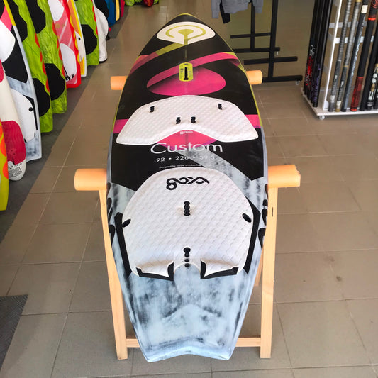 Goya Custom Thruster 2019 92L - Vista superior deck con footpads Goya